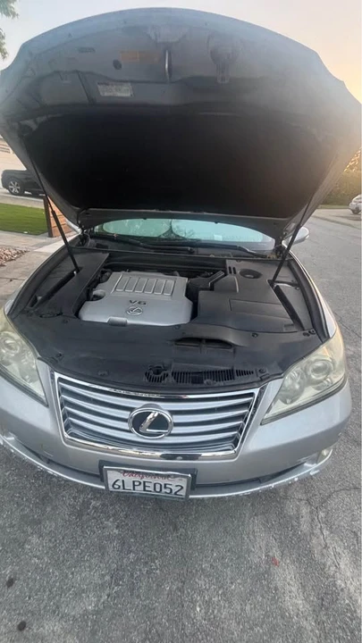 2010 Lexus ES 5th Gen - Image 5 of 8