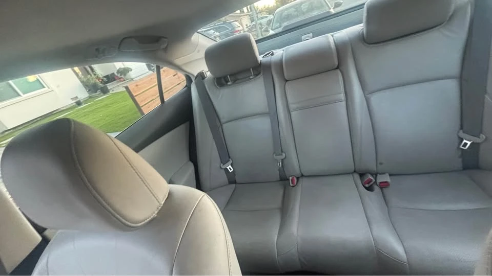 2010 Lexus ES 5th Gen - Image 8 of 8