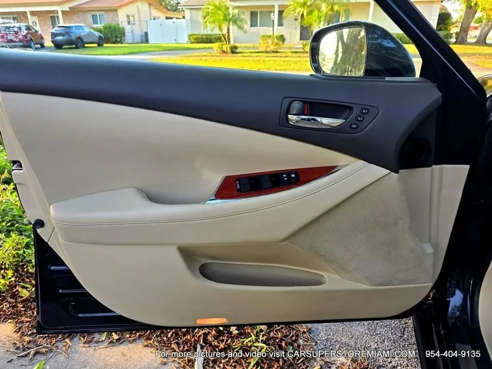 2010 Lexus ES 5th Gen - Image 19 of 20