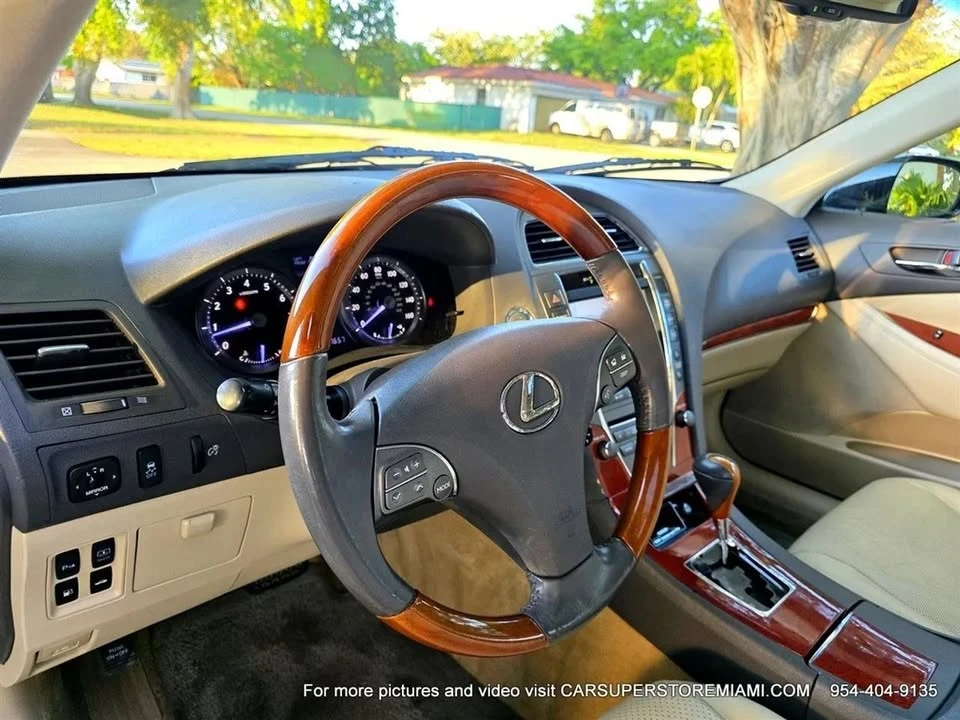 2010 Lexus ES 5th Gen - Image 17 of 20