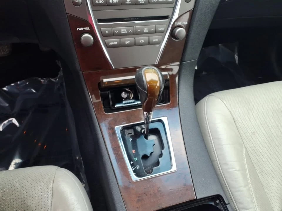2010 Lexus ES 5th Gen - Image 13 of 15