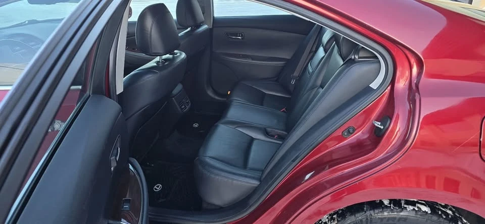 2010 Lexus ES 5th Gen - Image 10 of 20