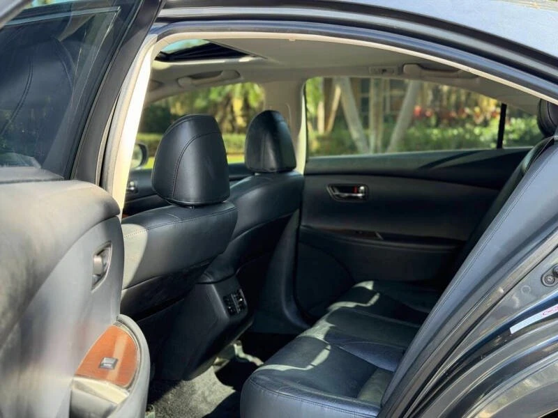2010 Lexus ES 5th Gen - Image 10 of 12