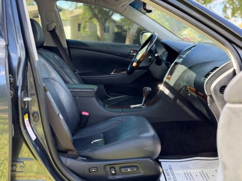 2010 Lexus ES 5th Gen - Image 9 of 12