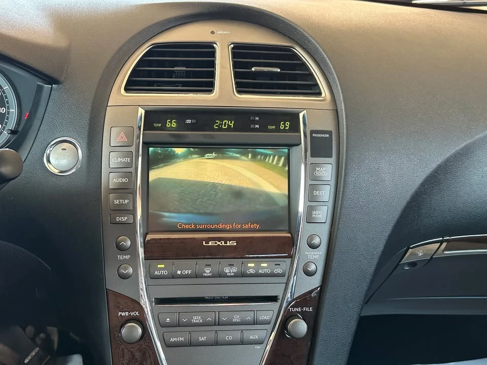 2010 Lexus ES 5th Gen - Image 10 of 19
