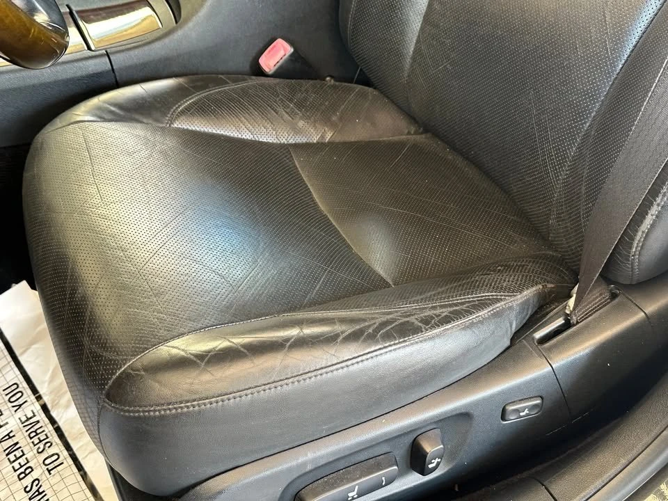 2010 Lexus ES 5th Gen - Image 12 of 19