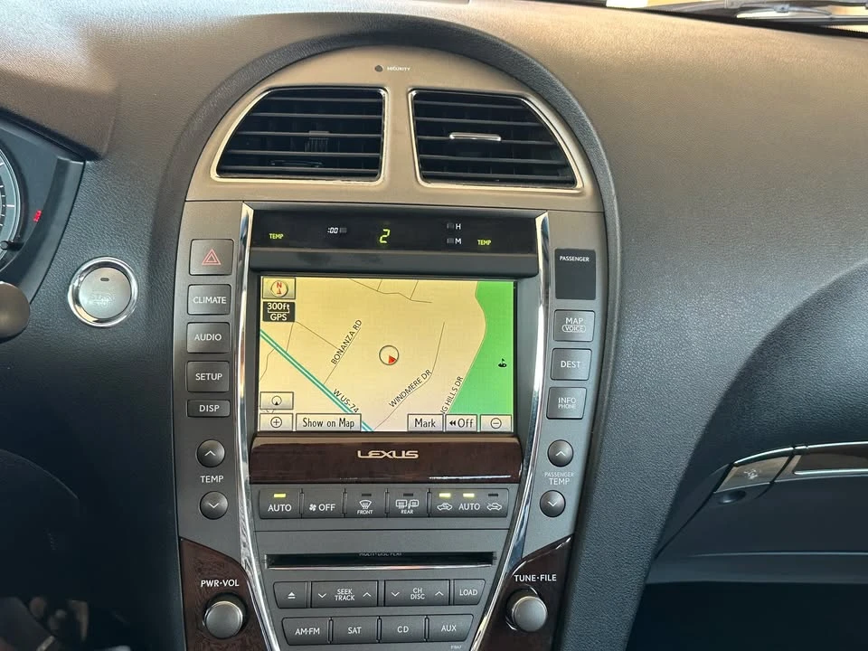 2010 Lexus ES 5th Gen - Image 11 of 19