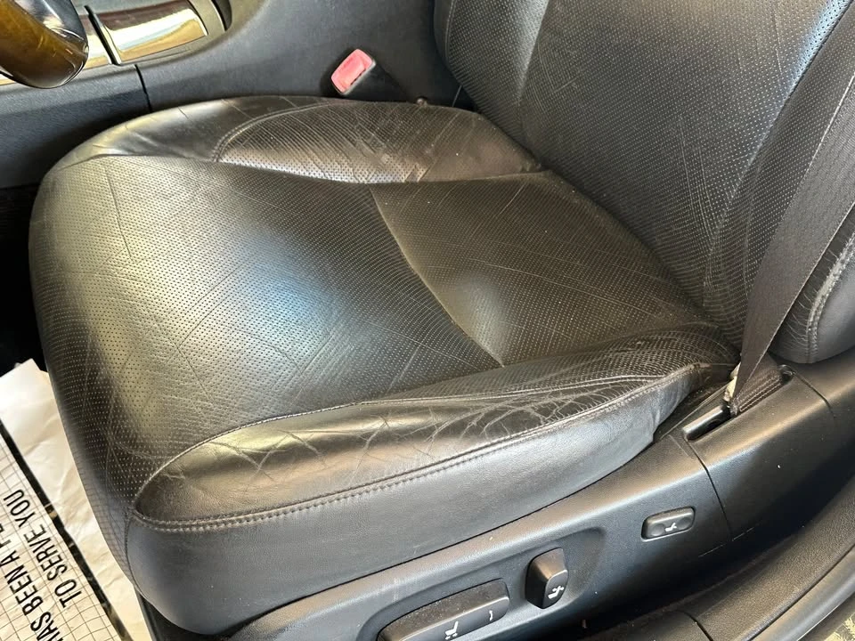 2010 Lexus ES 5th Gen - Image 14 of 17