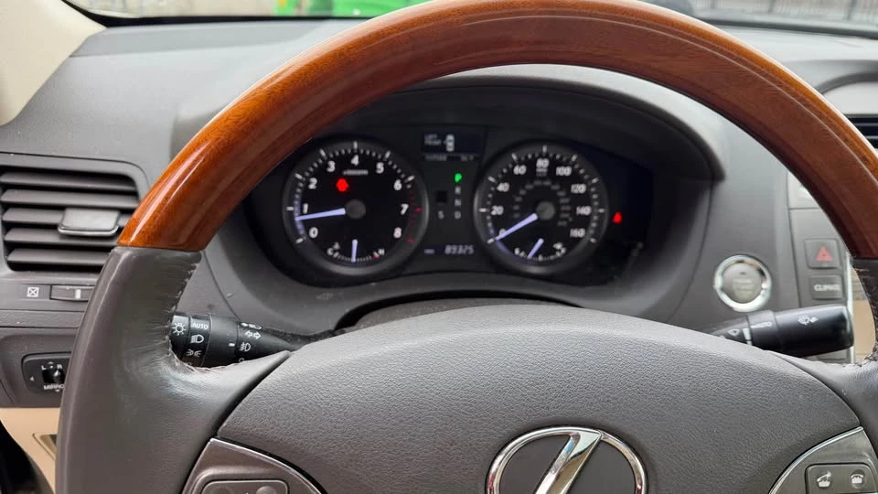 2010 Lexus ES 5th Gen - Image 6 of 17