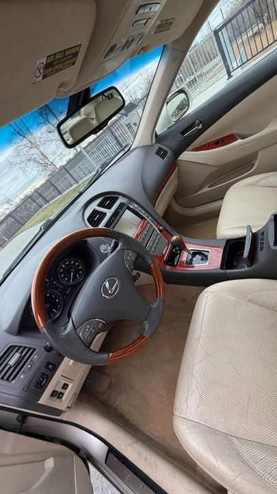 2010 Lexus ES 5th Gen - Image 16 of 17