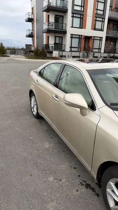 2010 Lexus ES 5th Gen - Image 3 of 17
