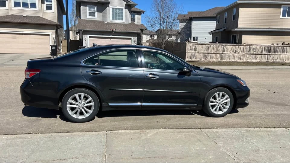 2010 Lexus ES 4th Gen - Image 6 of 13