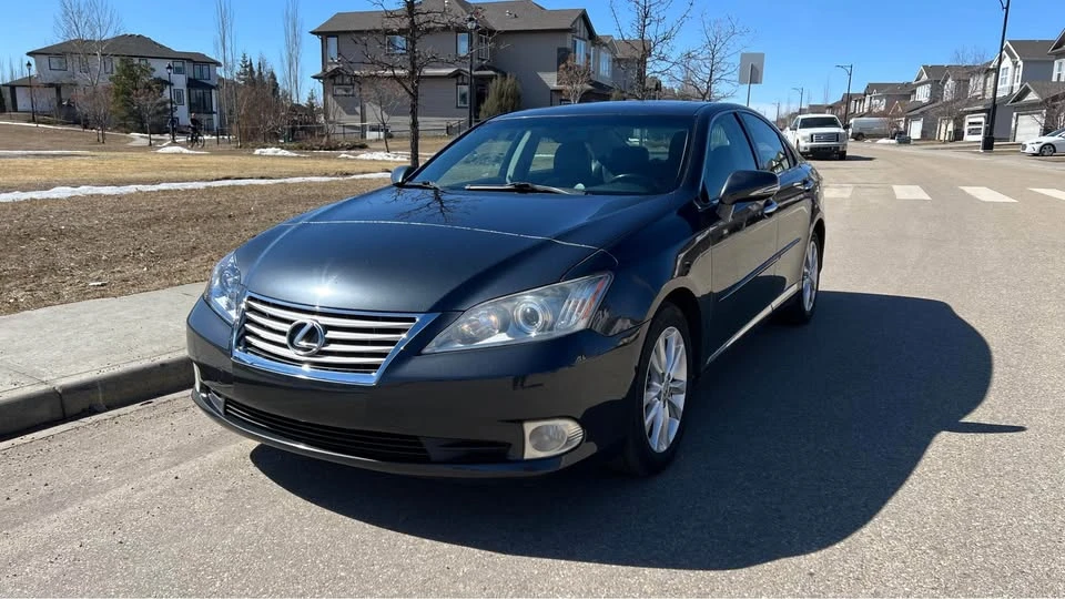 2010 Lexus ES 4th Gen - Image 2 of 13