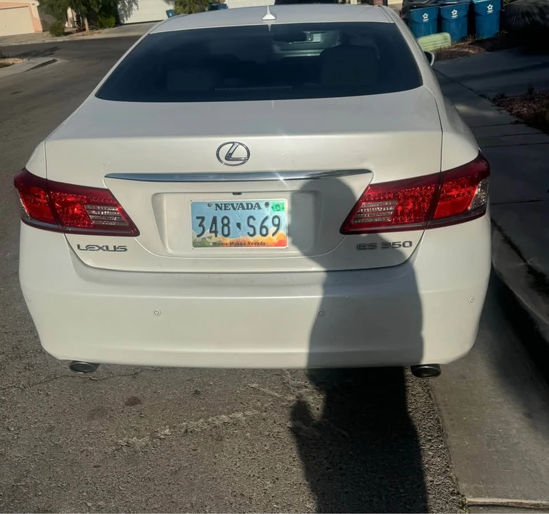 2010 Lexus ES 5th Gen - Image 3 of 9
