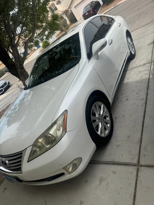2010 Lexus ES 5th Gen - Image 9 of 9