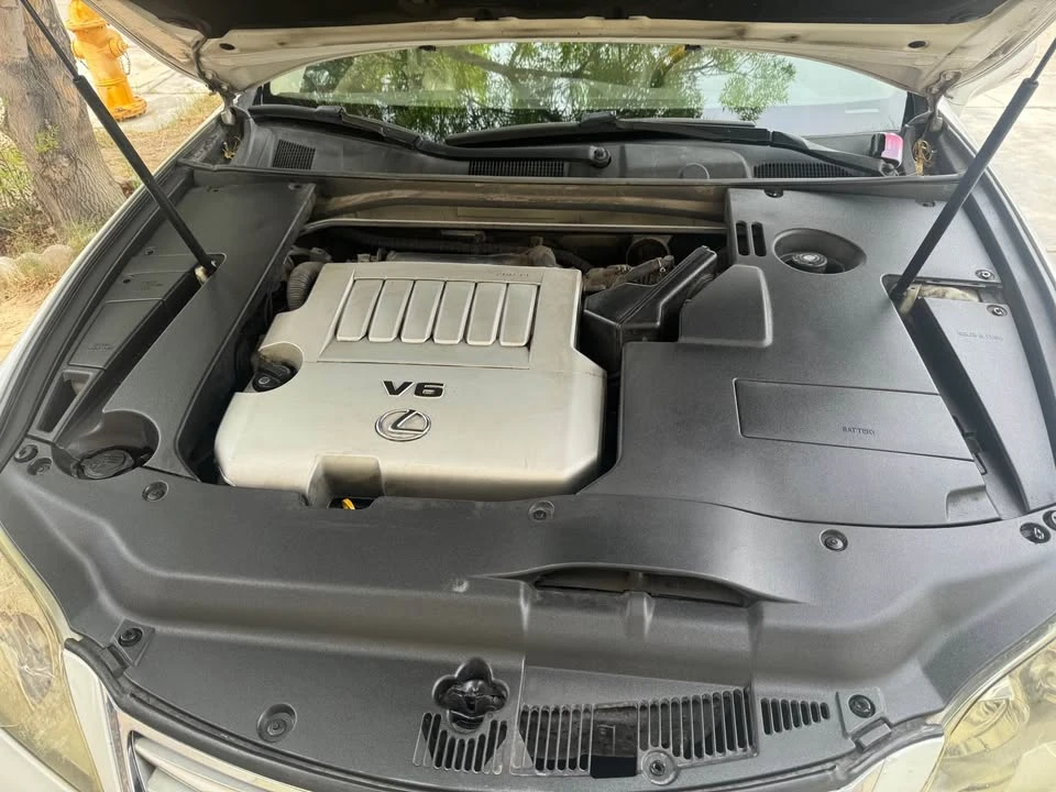 2010 Lexus ES 5th Gen - Image 8 of 9