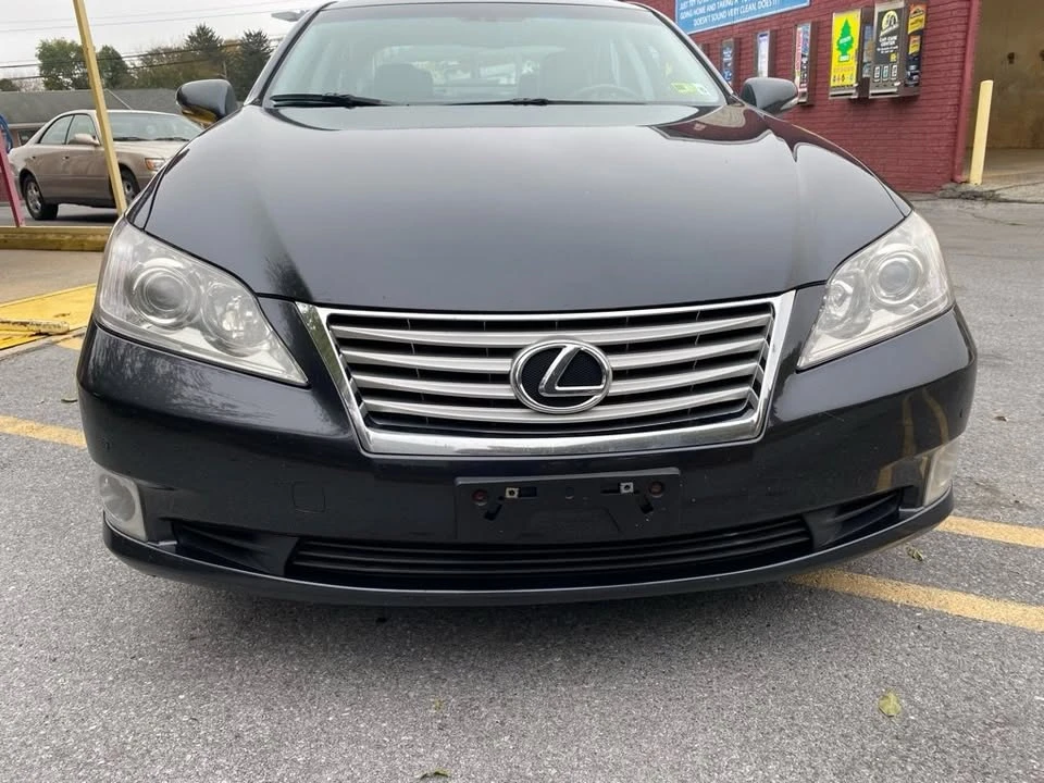 2010 Lexus ES 5th Gen - Image 2 of 14