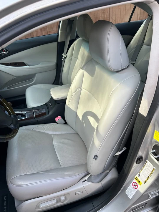 2010 Lexus ES 5th Gen - Image 11 of 12