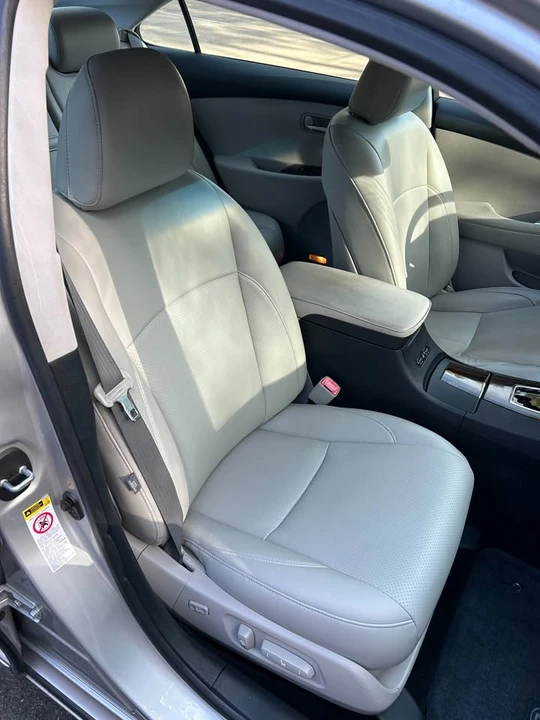 2010 Lexus ES 5th Gen - Image 10 of 12