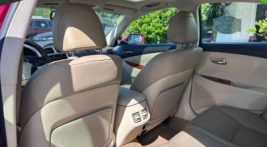 2010 Lexus ES 5th Gen - Image 9 of 12