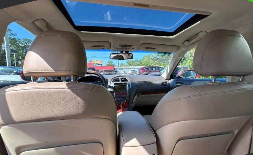 2010 Lexus ES 5th Gen - Image 10 of 12