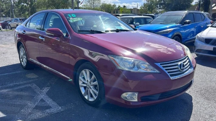2010 Lexus ES 5th Gen - Image 2 of 10
