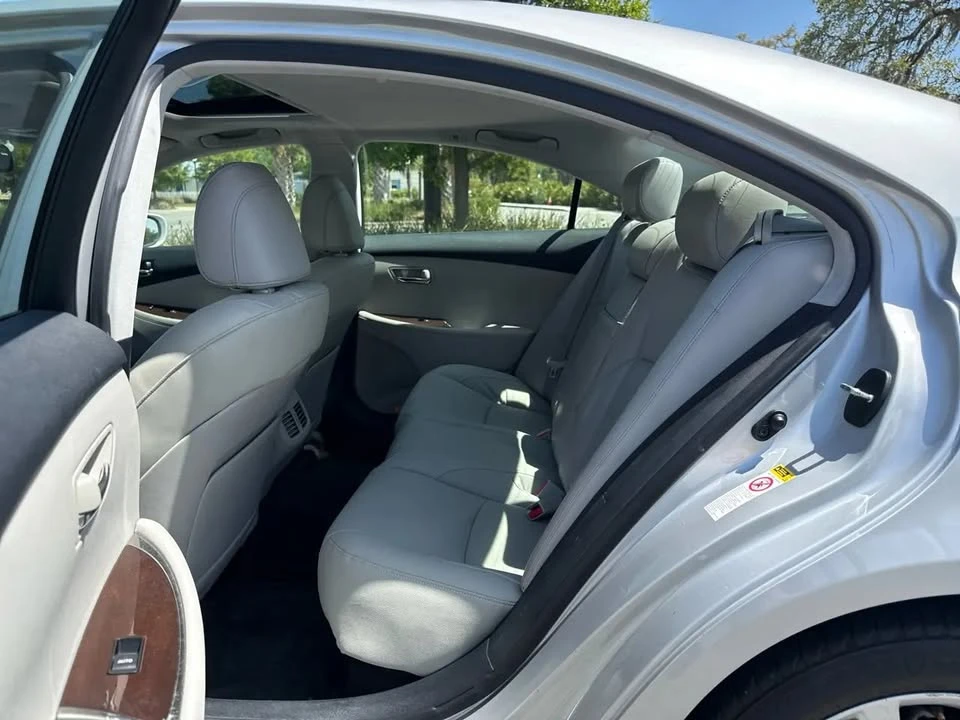 2010 Lexus ES 5th Gen - Image 4 of 7