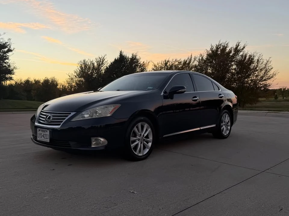 2010 Lexus ES 5th Gen - Image 12 of 13