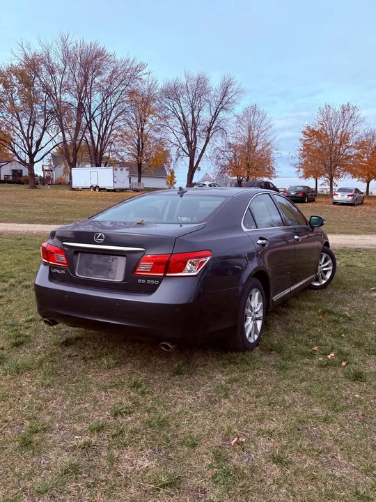 2010 Lexus ES 5th Gen - Image 4 of 9