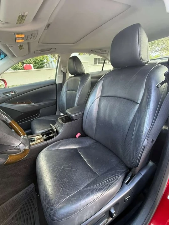 2010 Lexus ES 4th Gen - Image 9 of 15