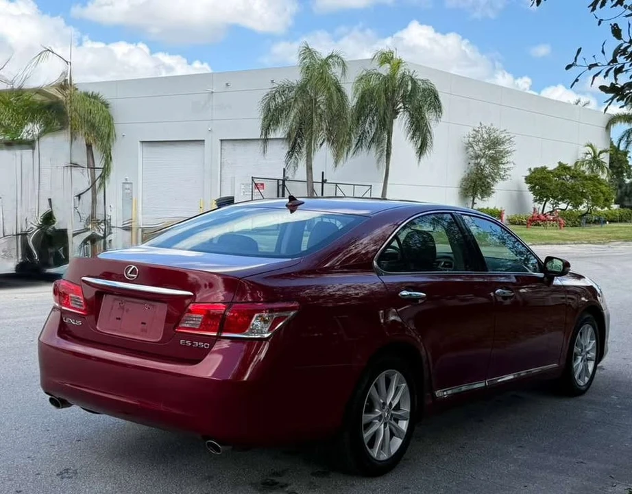 2010 Lexus ES 4th Gen - Image 3 of 9