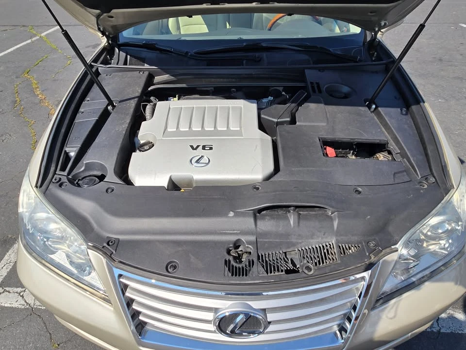 2010 Lexus ES 5th Gen - Image 9 of 10