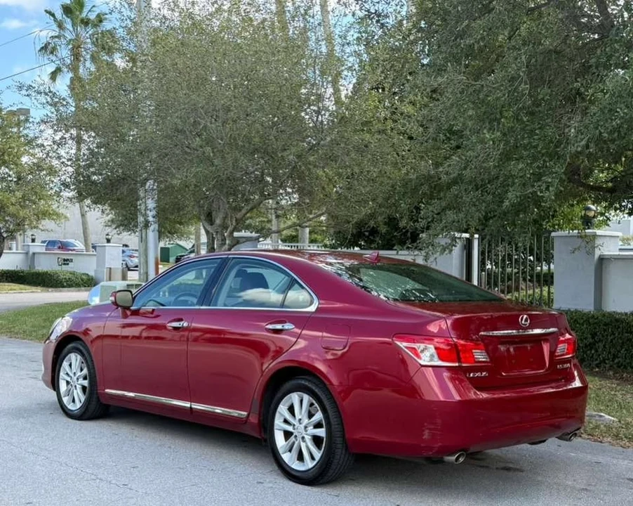 2010 Lexus ES 4th Gen - Image 6 of 15