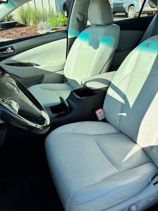 2010 Lexus ES 4th Gen - Image 5 of 18