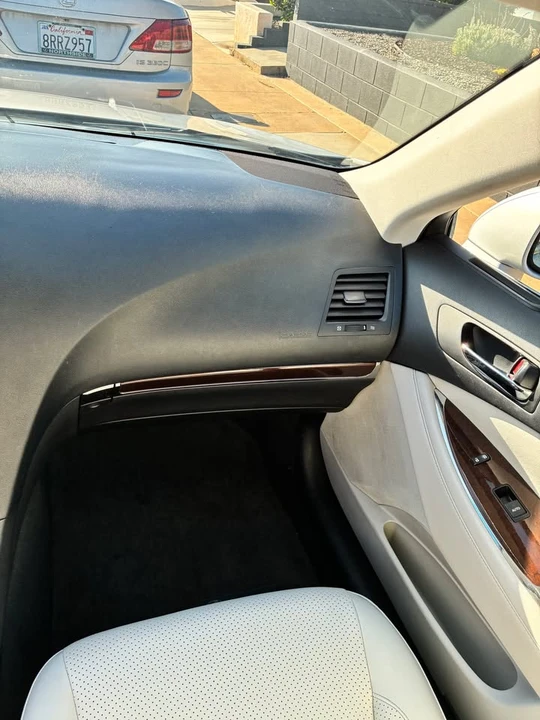 2010 Lexus ES 4th Gen - Image 11 of 18
