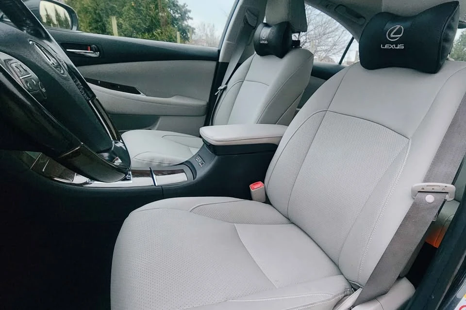 2010 Lexus ES 4th Gen - Image 9 of 14