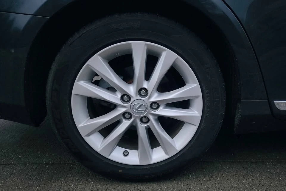2010 Lexus ES 4th Gen - Image 14 of 14