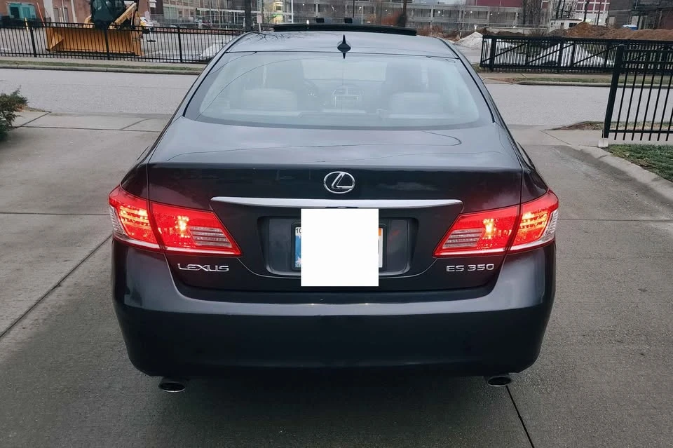 2010 Lexus ES 4th Gen - Image 6 of 14