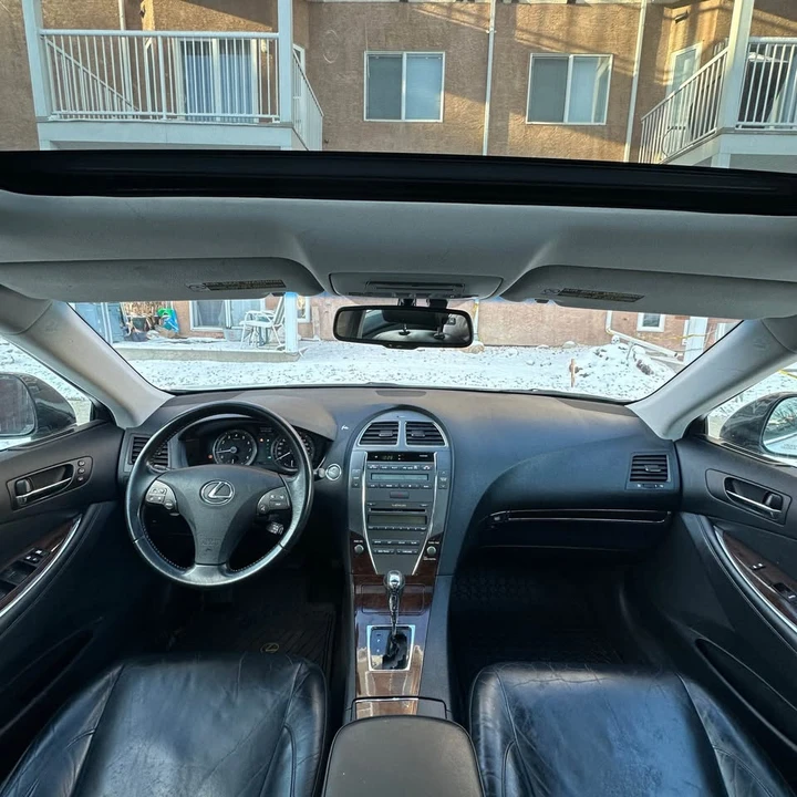 2010 Lexus ES 4th Gen - Image 16 of 17