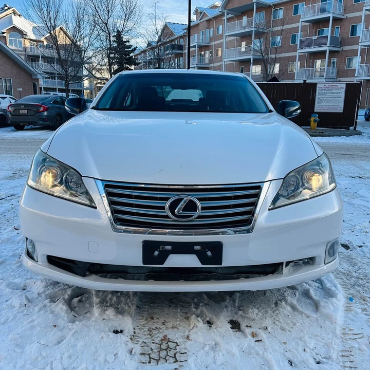 2010 Lexus ES 4th Gen - Image 2 of 17