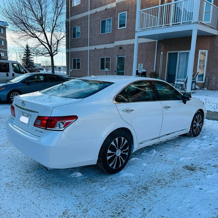 2010 Lexus ES 4th Gen - Image 6 of 17