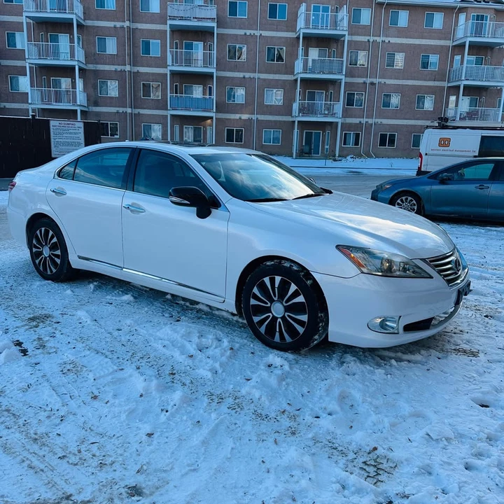 2010 Lexus ES 4th Gen - Image 7 of 17