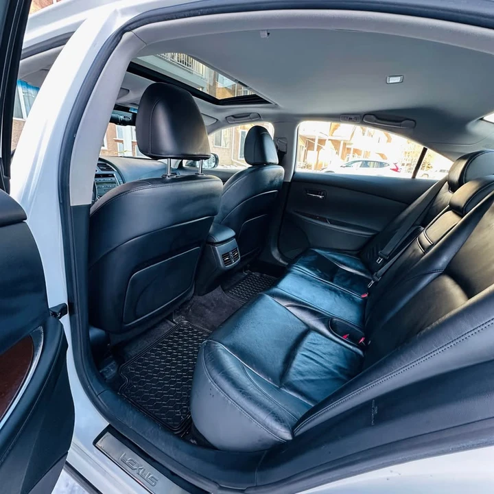 2010 Lexus ES 4th Gen - Image 15 of 17