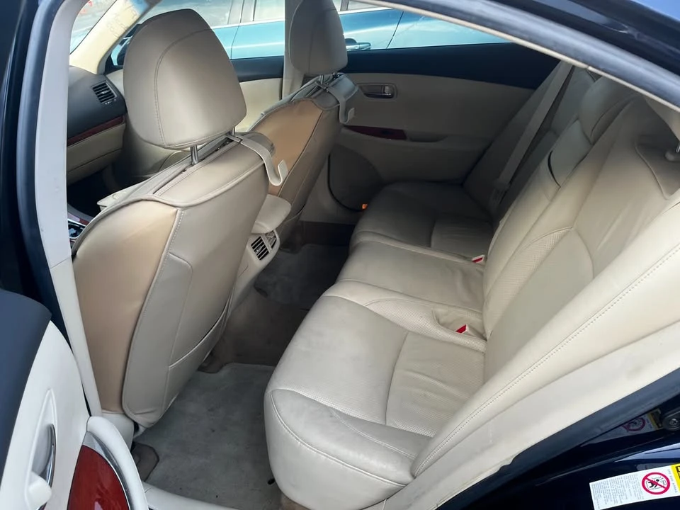 2010 Lexus ES 5th Gen - Image 5 of 5