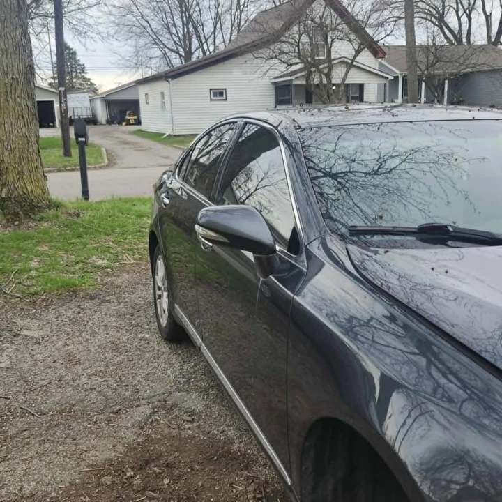 2010 Lexus ES 5th Gen - Image 4 of 4