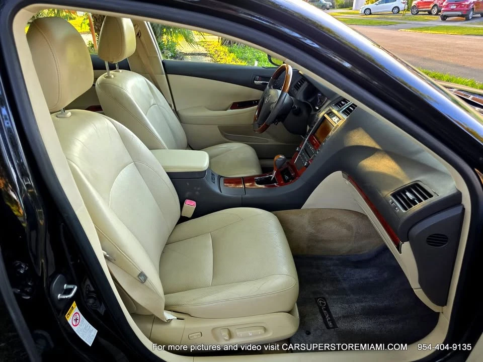 2010 Lexus ES 5th Gen - Image 17 of 20