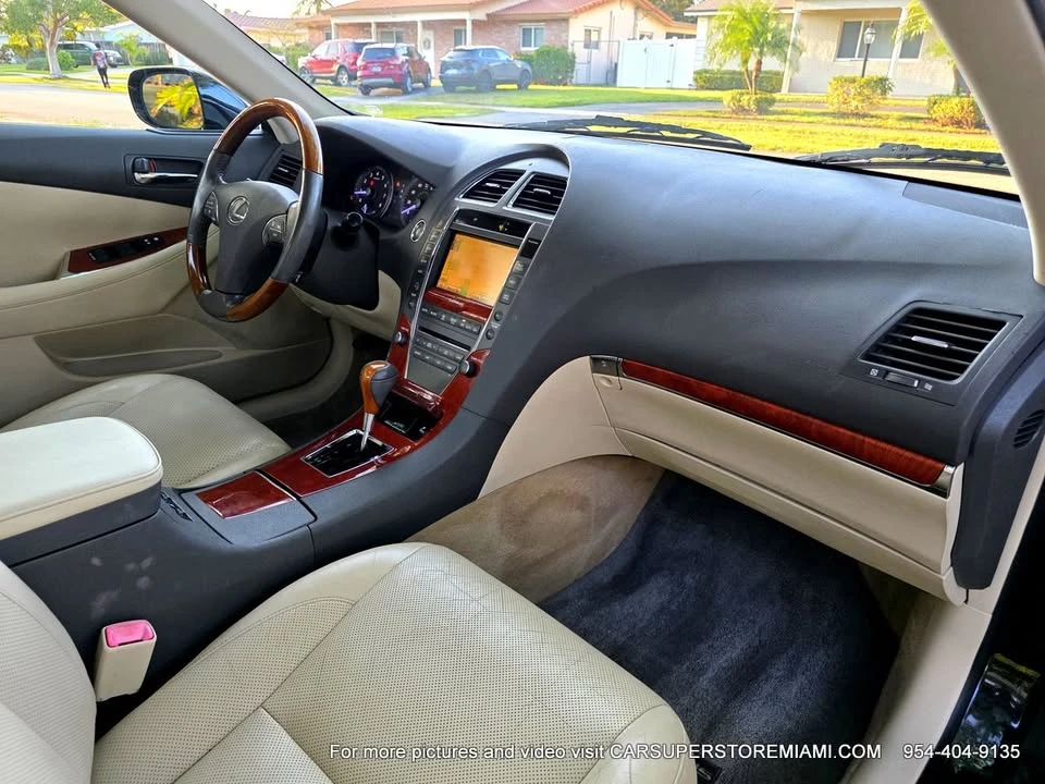 2010 Lexus ES 5th Gen - Image 19 of 20