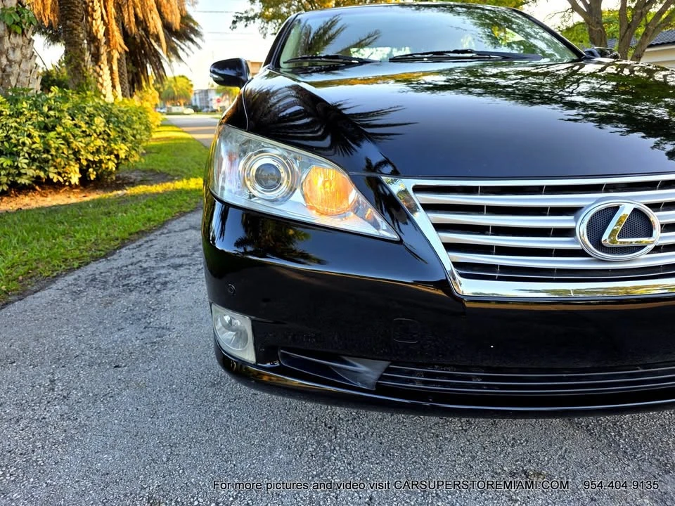 2010 Lexus ES 5th Gen - Image 12 of 20