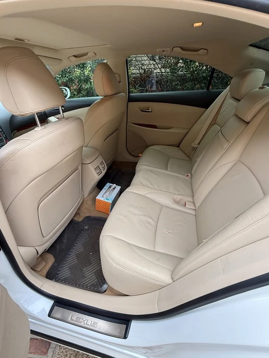 2010 Lexus ES 5th Gen - Image 18 of 20