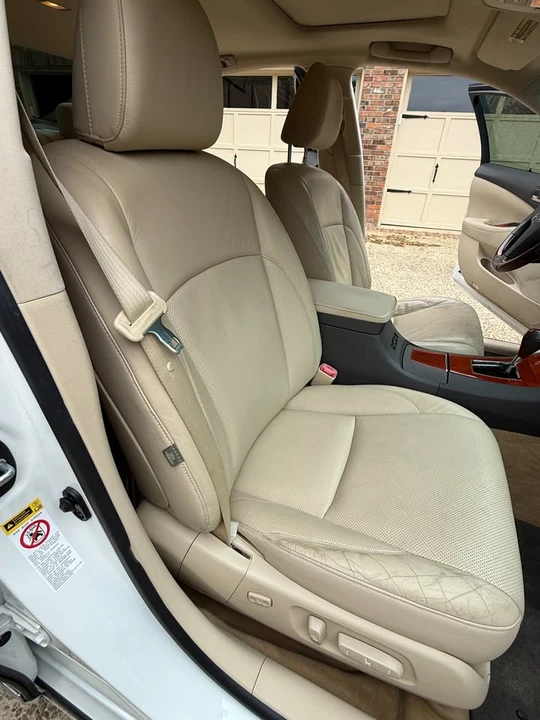 2010 Lexus ES 5th Gen - Image 14 of 20